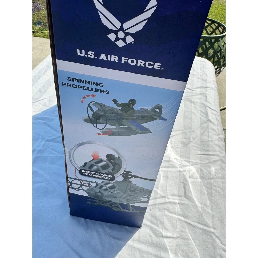 U.S. Air Force Air Base Toy Playset‎ 10+ Pieces Helicopter Plane Figures New